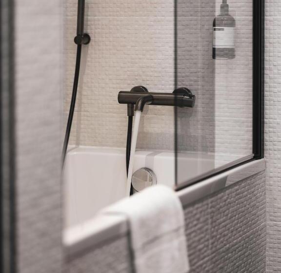 Номер Deluxe с Видом, Maisons Du Monde Hôtel & Suites   Marseille Vieux Port