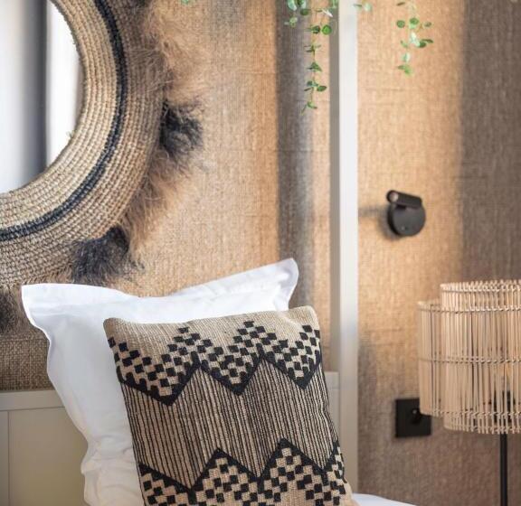 Номер Стандарт, Maisons Du Monde Hôtel & Suites   Marseille Vieux Port