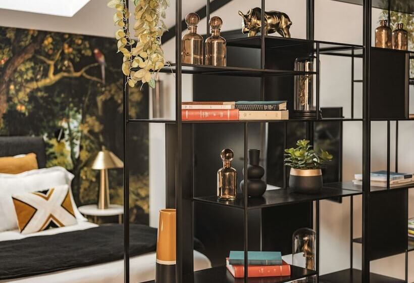 Полулюкс, Maisons Du Monde Hôtel & Suites   Marseille Vieux Port