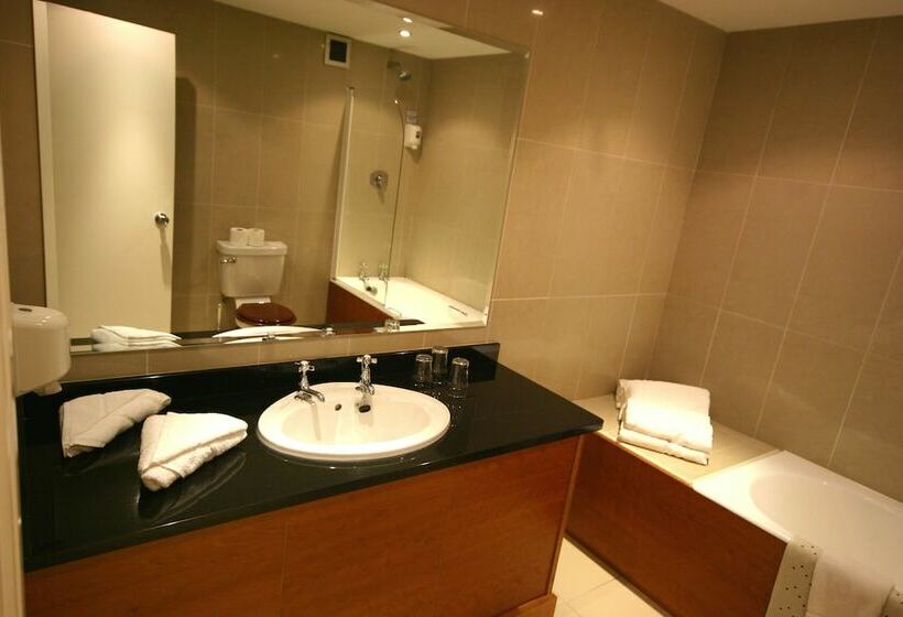اتاق استاندارد یک نفره, Imperial Hotel Galway