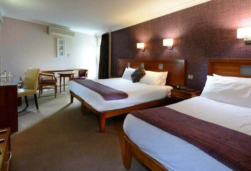 اتاق استاندارد سه نفره, Imperial Hotel Galway