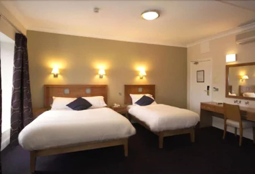اتاق استاندارد سه نفره, Imperial Hotel Galway