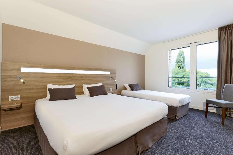 اتاق استاندارد سه نفره, Kyriad Hotel Laval