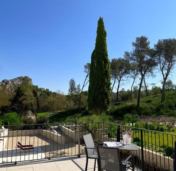 اتاق لوکس با تراس, Domaine De Valmouriane