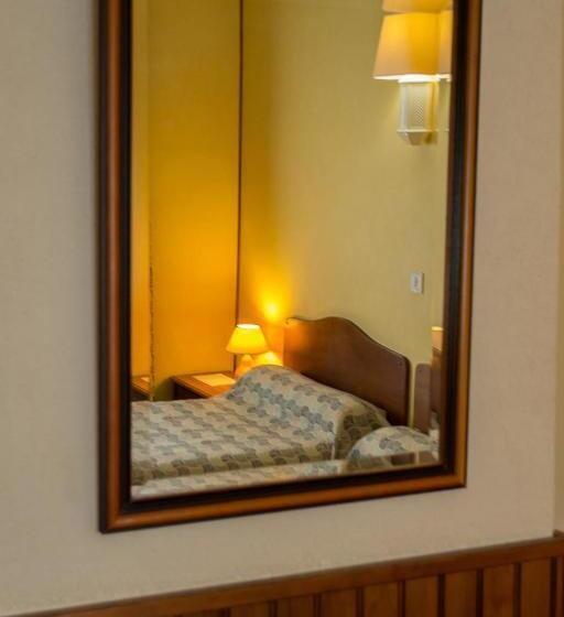 Четырехместный Номер Стандарт, Hôtel De Flandre