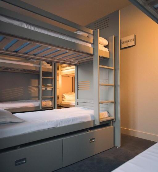 Кровать в Многоместном Номере с Общей Ванной, Ho36 Hostel