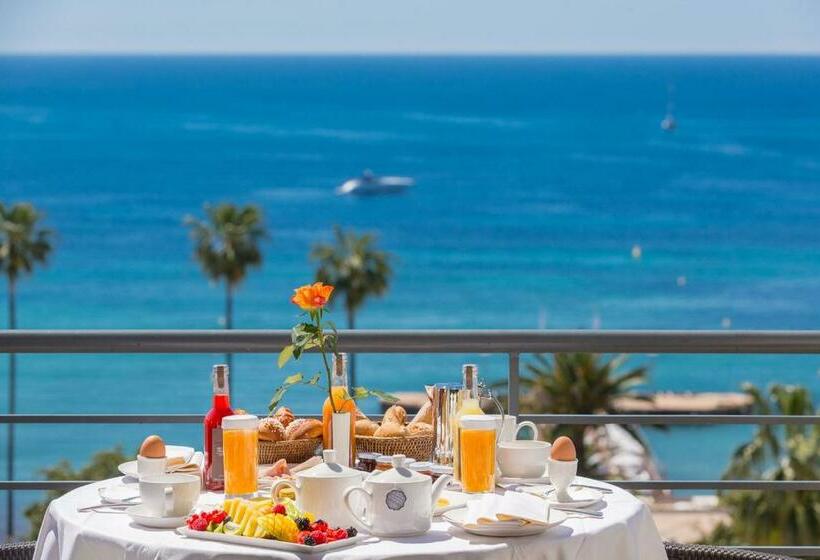 Deluxe Suite Sea View, Hôtel Barrière Le Majestic Cannes