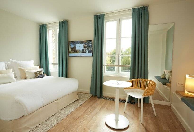 اتاق سوپریور, Hôtel De Cavoye