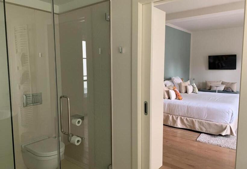اتاق لوکس, Hôtel De Cavoye