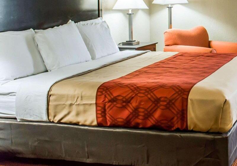 سوئیت با تخت بزرگ, Hôtel De Cavoye