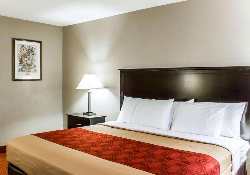 سوئیت با تخت بزرگ, Hôtel De Cavoye