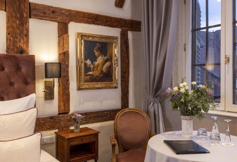 اتاق راحتی, Restaurant Le Maréchal   Teritoria