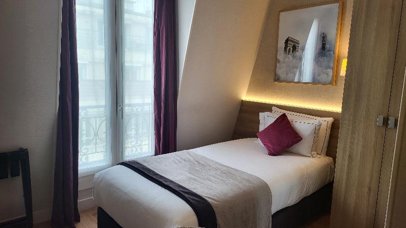 Quarto Estandar Individual, Magda Champs Elysees