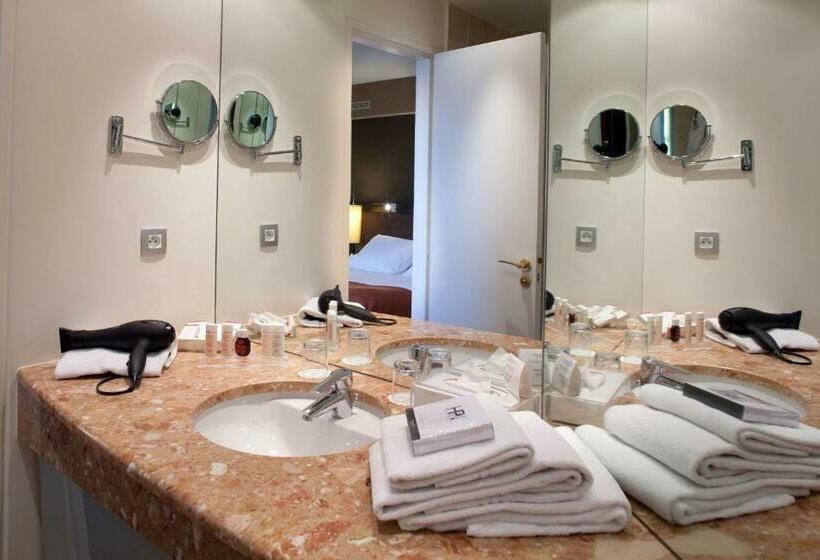 Полулюкс, Paris Neuilly