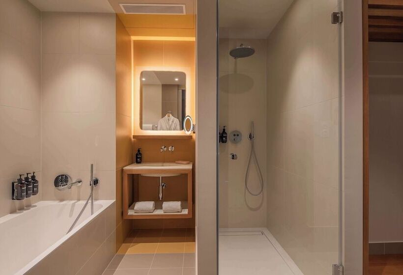 스위트, Canopy By Hilton Cannes