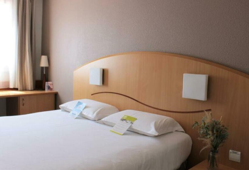 Номер Стандарт, Kyriad Hotel Montpellier Centre Antigone