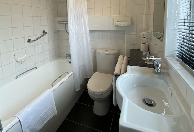 Quarto Estandar, Birmingham Great Barr
