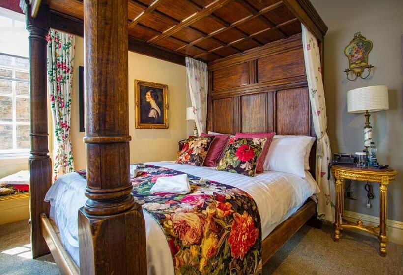 Номер Deluxe, The Rutland Arms Hotel, Bakewell, Derbyshire