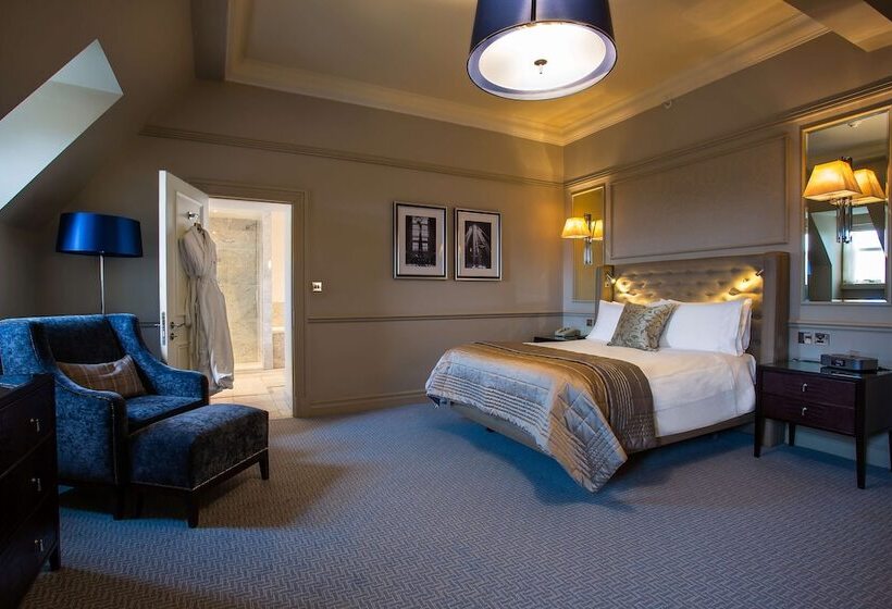 Suite Queen Bed, The Caledonian Edinburgh, Curio Collection By Hilton