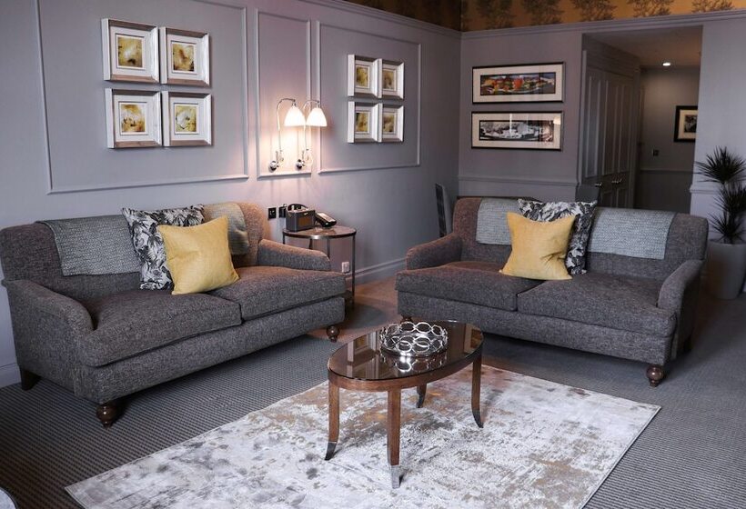 سوئیت 2 خوابه, The Caledonian Edinburgh, Curio Collection By Hilton