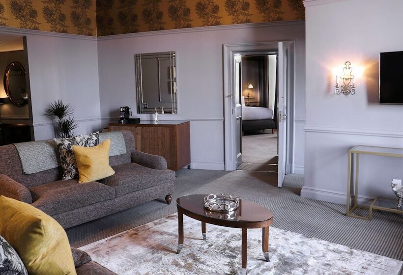 سوئیت 2 خوابه, The Caledonian Edinburgh, Curio Collection By Hilton