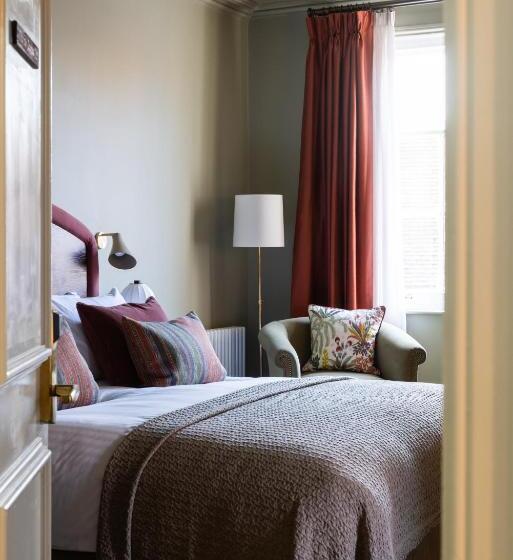 Номер Стандарт, The White Hart Hotel Lincoln