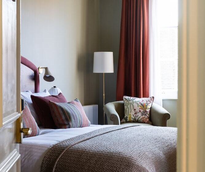 Номер Стандарт, The White Hart Hotel Lincoln