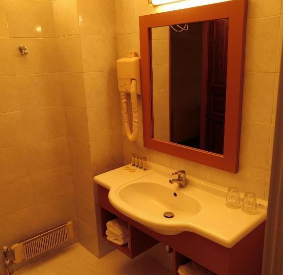 Номер Стандарт Трехместный, Domotel Anemolia Mountain Resort