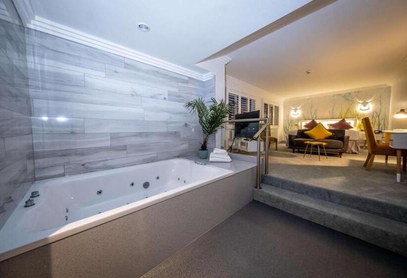 سوئیت پرزیدنت, Best Western Plus White Horse
