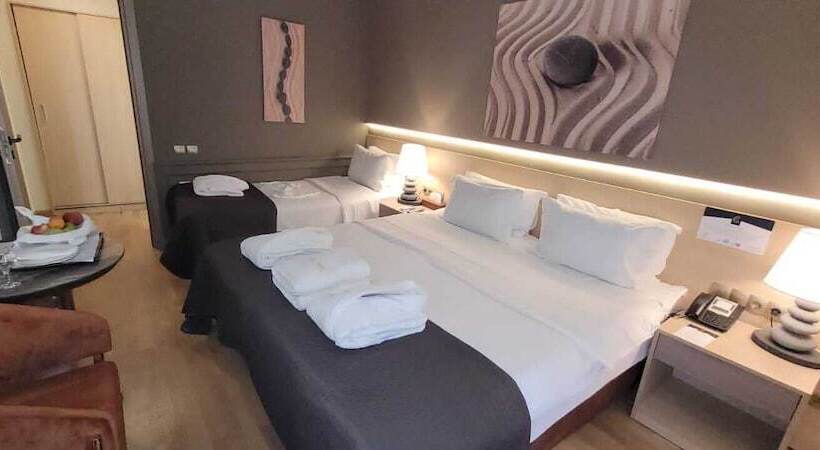 스탠다드 트리플 룸, Coral Hotel Athens