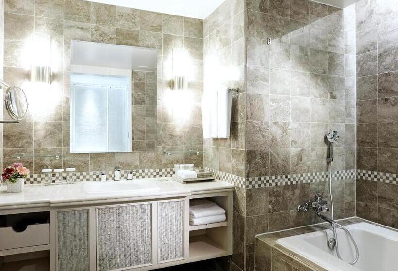 اتاق لوکس با چشم‌انداز دریا, Lotte Hotel Guam