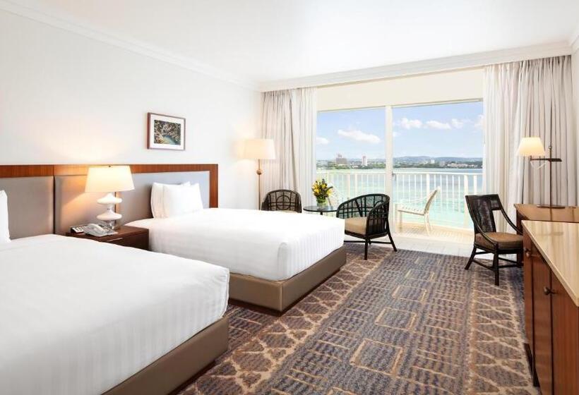 کلبه دلوکس, Lotte Hotel Guam