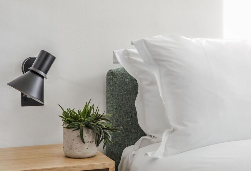 Номер Стандарт, Numa London Bloomsbury