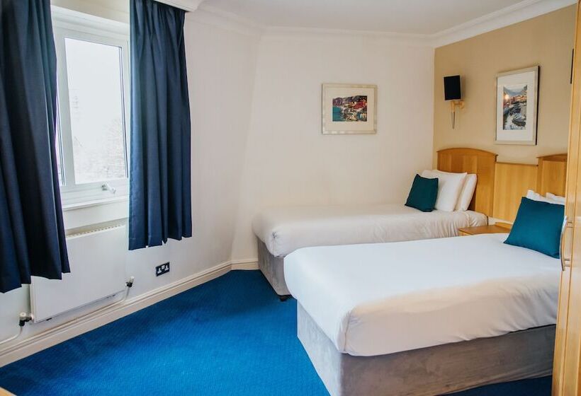 Номер Стандарт, Poole Quay