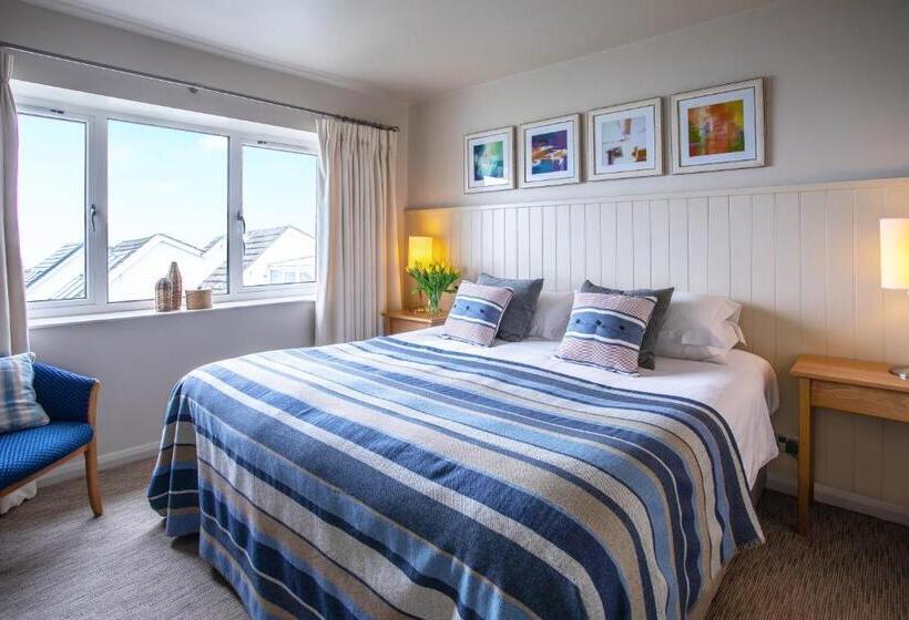 Номер Deluxe Вид на Сад, St Brides Spa Hotel & Village Apartments
