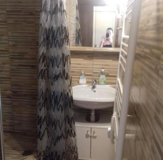 1 Bedroom Apartment Lake View, Aranyhíd Apartman
