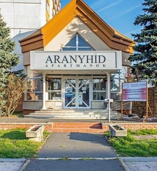 Трехместный Номер Стандарт с Балконом, Aranyhíd Apartman