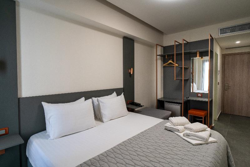 اتاق لوکس سه تخته, Argo Hotel Piraeus