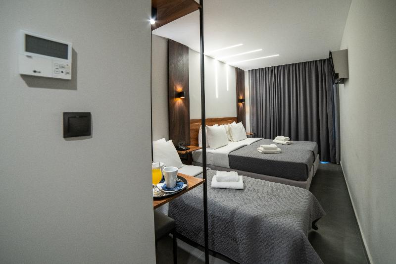 اتاق لوکس سه تخته, Argo Hotel Piraeus
