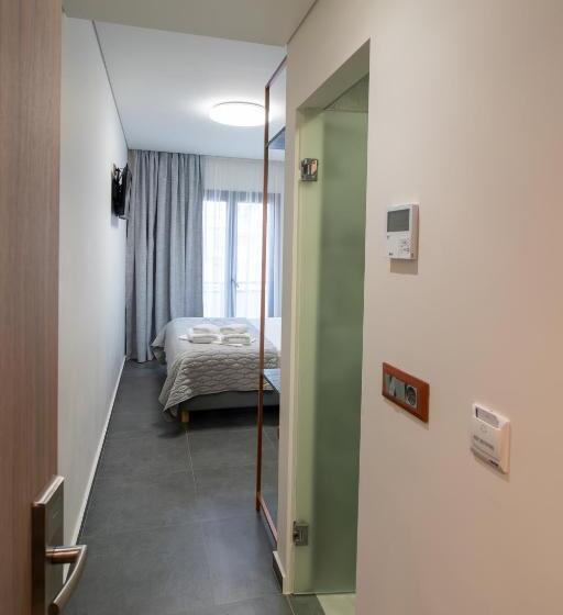 اتاق لوکس, Argo Hotel Piraeus