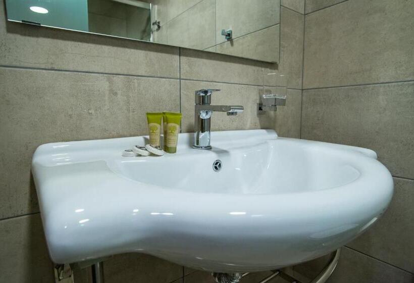 اتاق لوکس, Argo Hotel Piraeus