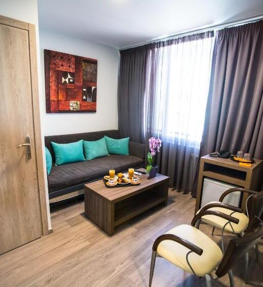 سوئیت خانواده 2 خوابه, Argo Hotel Piraeus