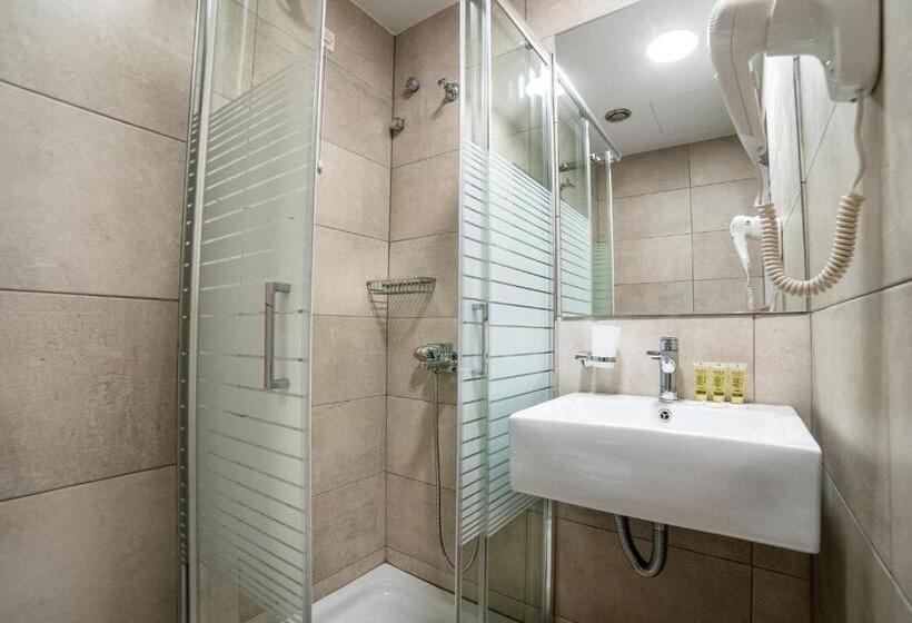 اتاق لوکس سه تخته, Argo Hotel Piraeus