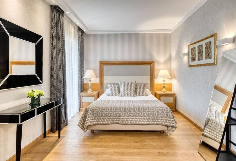 Люкс Премиум, Divani Palace Acropolis