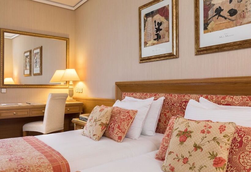 غرفة قياسية, Divani Palace Acropolis