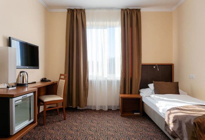 اتاق استاندارد یک نفره, Eger & Park