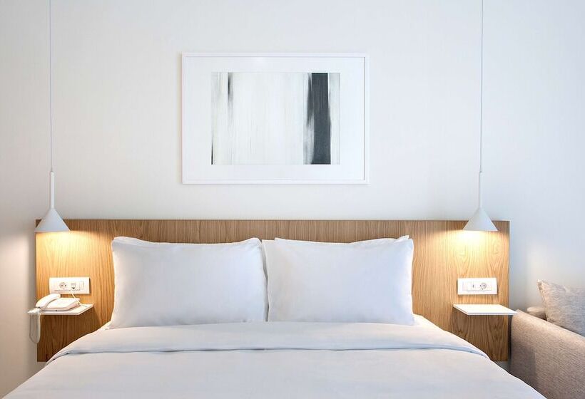 Номер Стандарт Вид на Бассейн, Radisson Resort Plaza Skiathos