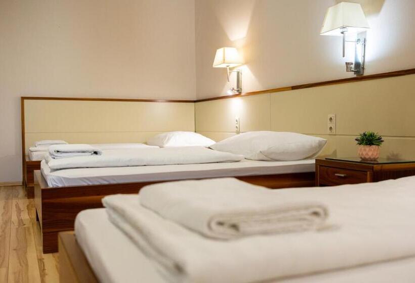 3-Bett-Standardzimmer, Dabas