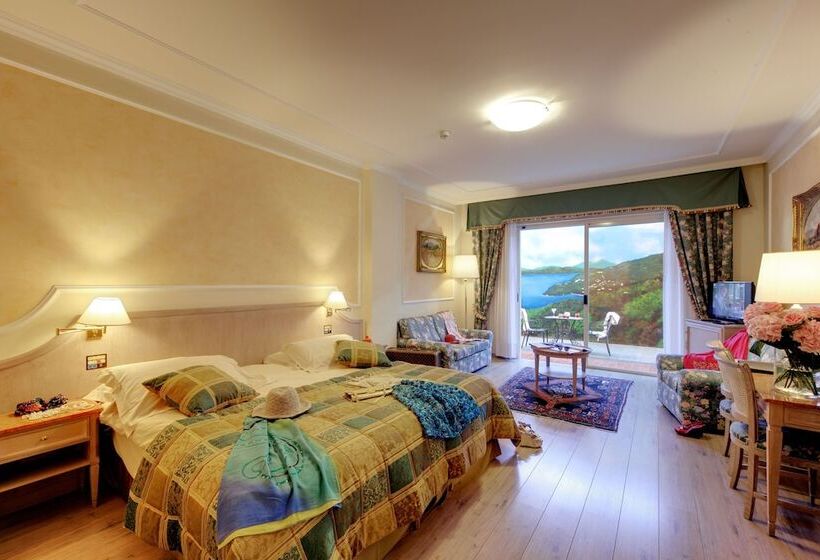 Economy Triple Room, Grand Hotel Dino