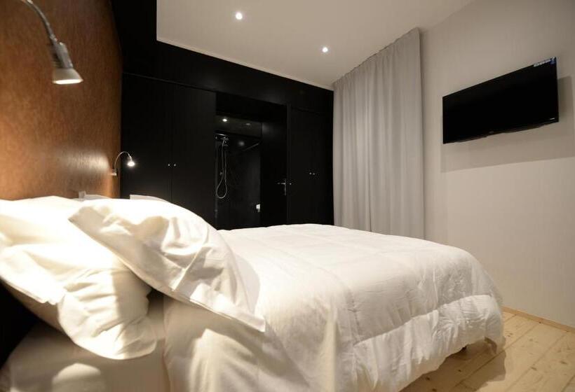 اتاق سوپریور, Albergo Trieste